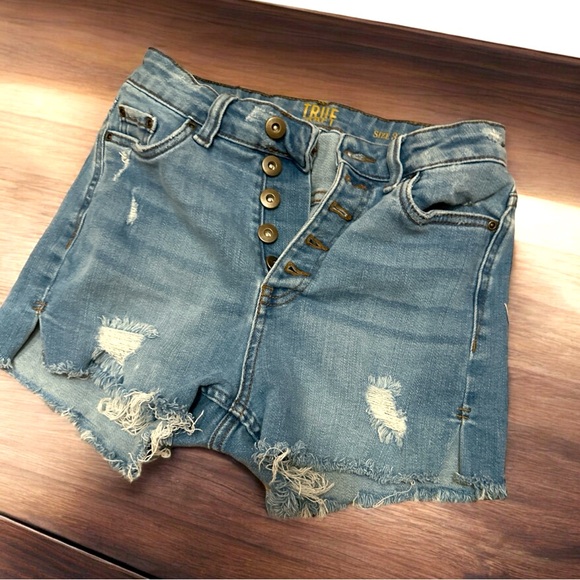 True Craft Multi Button Light Distressed Denim Blue Jean Shorts Women’s size 3 - Picture 6 of 9